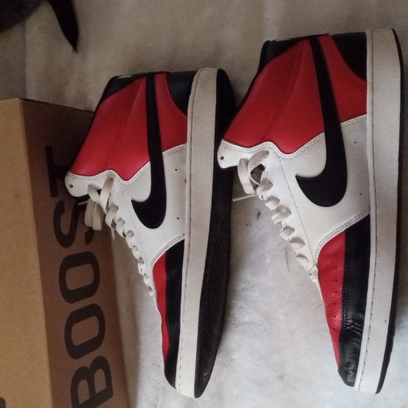 Nike Mens 13 Court Vision Shoes Mid 2021 Red Black White DM1186-600 - Picture 3 of 4